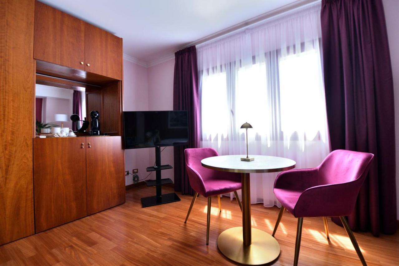 Bed and Breakfast Le Cinema Formia Exterior foto