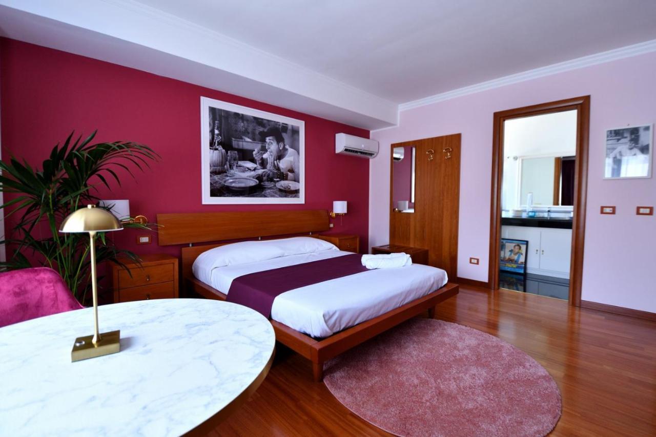 Bed and Breakfast Le Cinema Formia Exterior foto