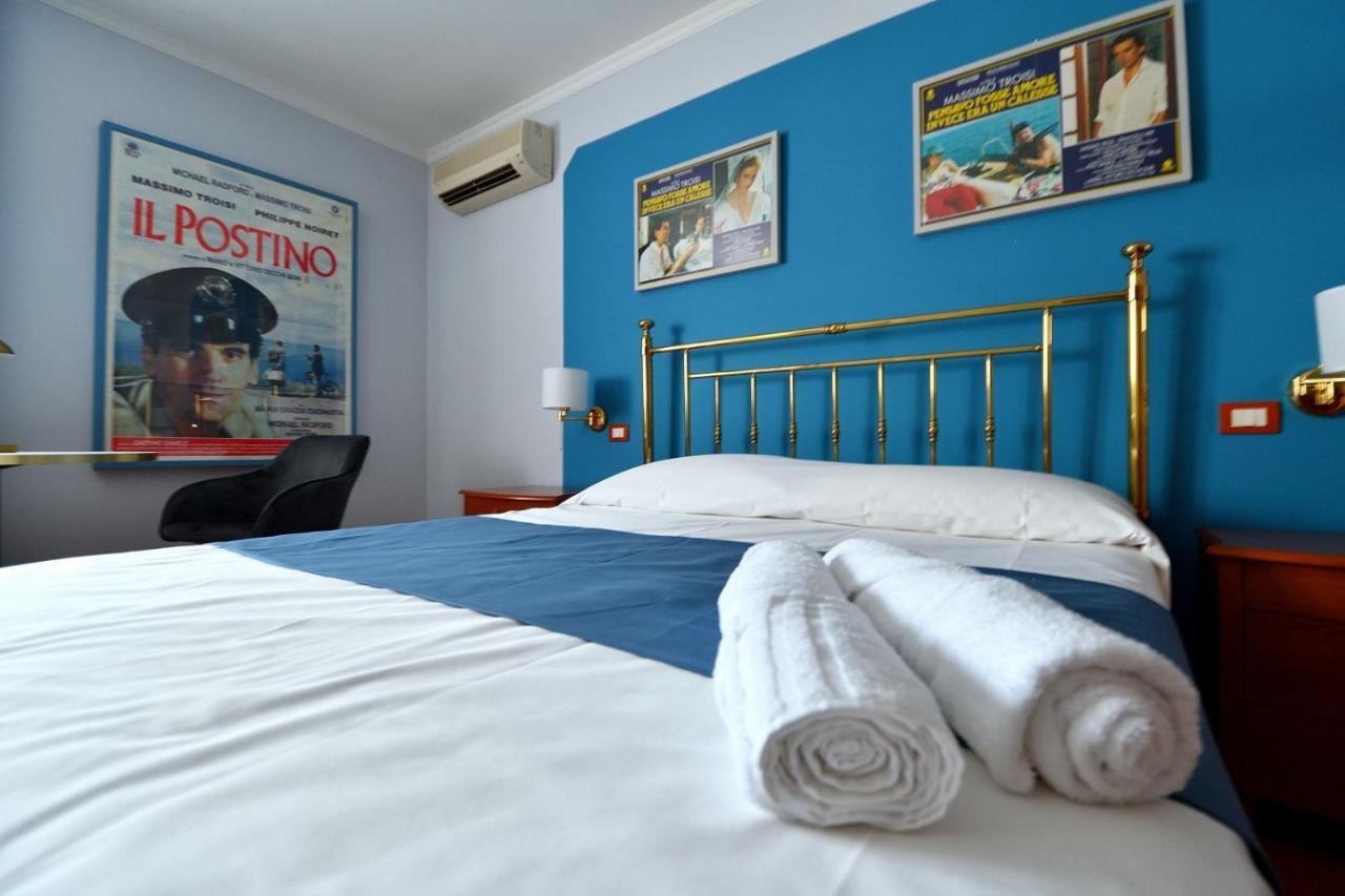 Bed and Breakfast Le Cinema Formia Exterior foto
