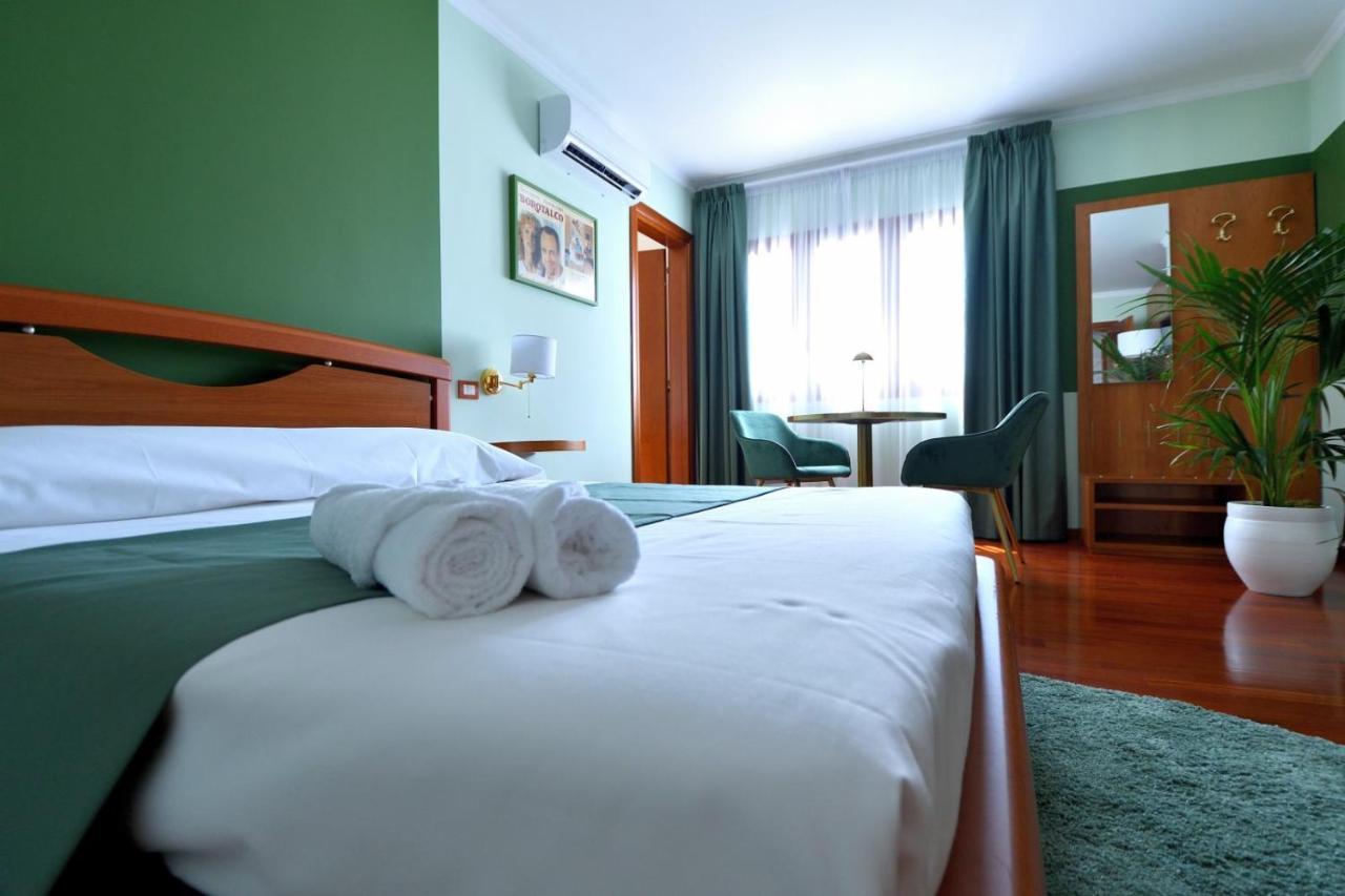 Bed and Breakfast Le Cinema Formia Exterior foto